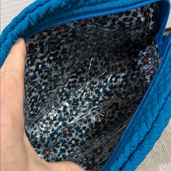 Vera Bradley Iconic Large Cosmetic Bag - Turquoise NWT - Picture 6 of 7